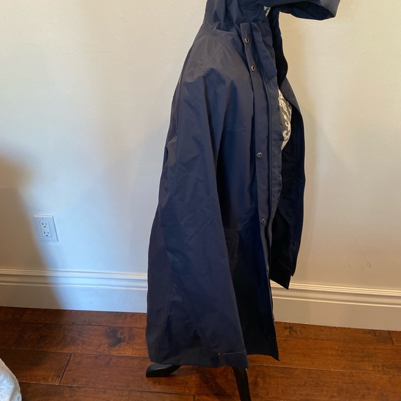 North Face City Midi Waterproof Jacket - Picture 6 of 8